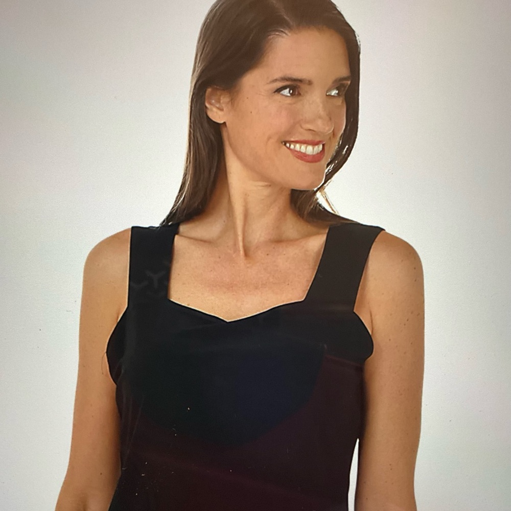 Bali sleeveless black knit top sz L NWT